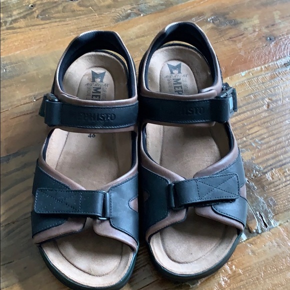 mephisto shark sandals